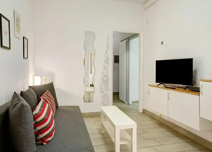 Cozy Las Canteras Beach Apartment